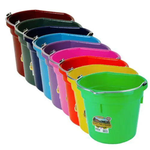 Little Giant Plastic Flat Back Feed Bucket w/Metal Handle 20QT Little Giant